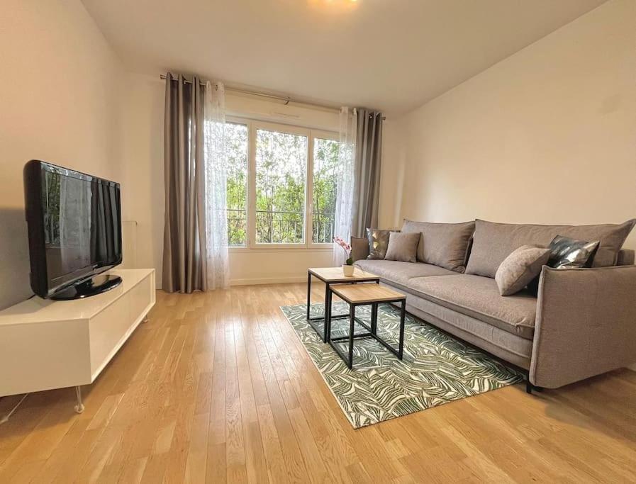 Entire Appartment, 2 Rooms Confortable At Creteil Créteil Exterior foto
